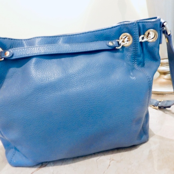 MICHAEL KORS Pebbled Leather Tote Bag, Light Blue with Gold Chain, Jet Set - Picture 4 of 11